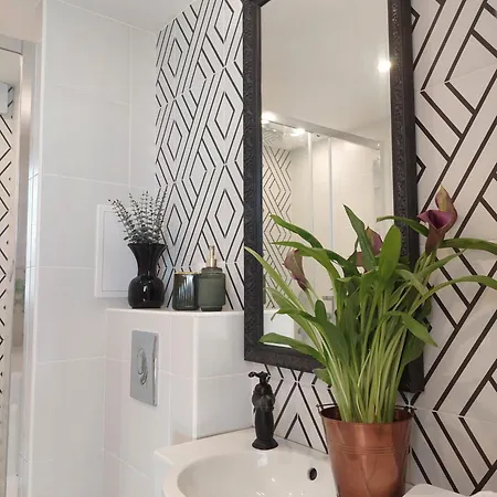 Green Apartament Hoza Centrum Apartment Warsaw